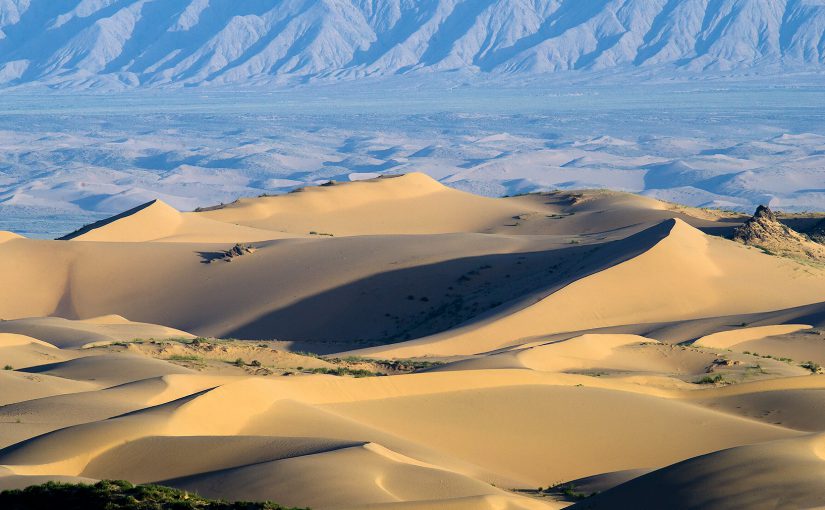 dunes and mountains